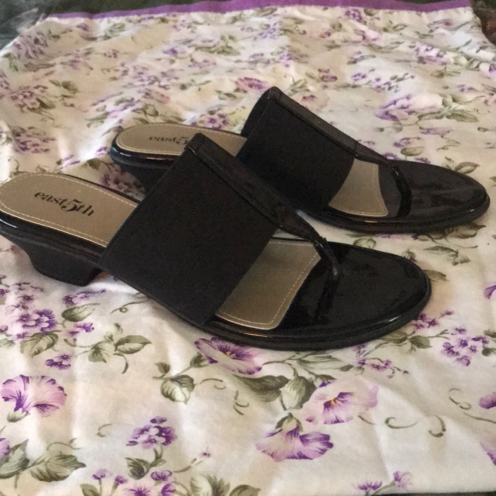 Cute Black Saldals